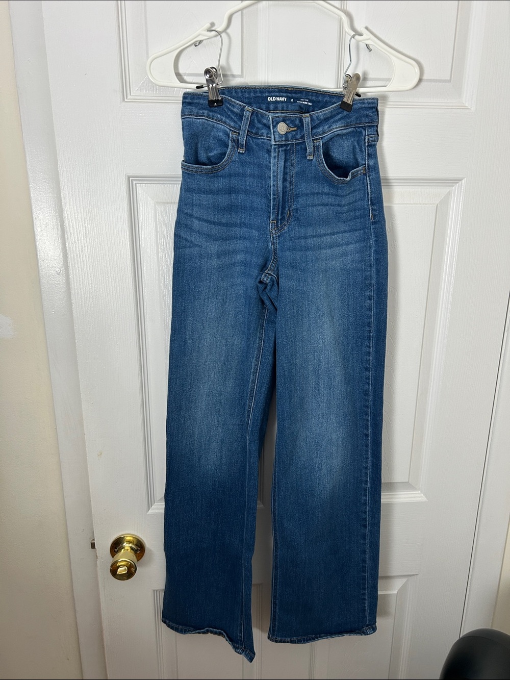 Old Navy Wide-Leg High-Rise Jeans in Medium Blue Wash